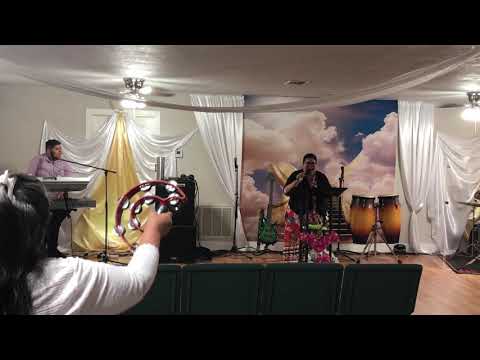 Joshua Rivera y Jackie Tapia