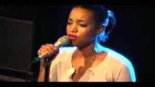 Alice Smith - NEW RELIGION (Live)