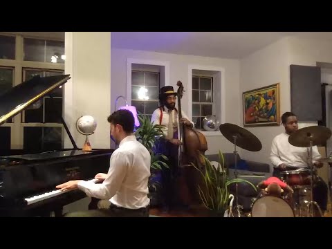 Swingin’ Cut from Emmet’s Place VOLUME 1!