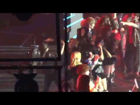 [120208] SNSD - Music Bank in Paris