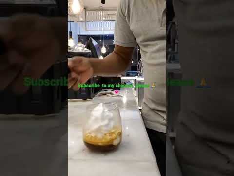 How to make espresso  con Panna  very simple #trending #coffee #explore #barista #espressoconpanna