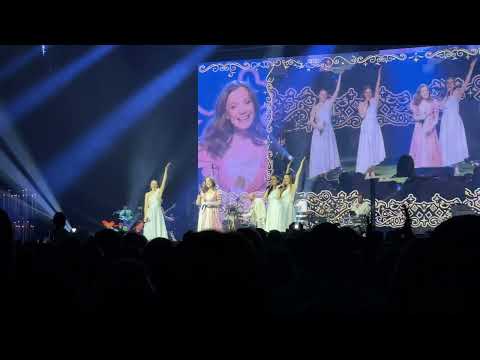 sanah & Kwiat Jabłoni - Szary świat (Live Warszawa 2024)