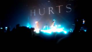 preview picture of video 'HURTS - Mercy (Live in Vilnius, Lithuania, 06.11.2013)'