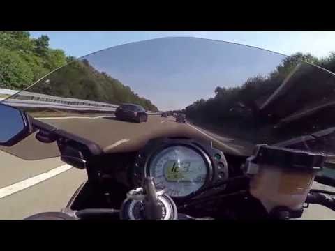 AUTOBAHN SUPERBIKE VS VERY FAST MERCEDES BENZ CLS 500 SHOOTING BRAKE