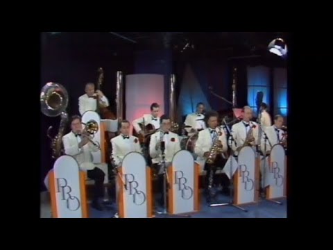 The Pasadena Roof Orchestra - Steppin' Out With My Baby (Live) Daytime UK TV
