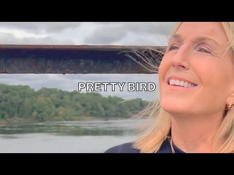 Thumbnail for Pretty Bird video