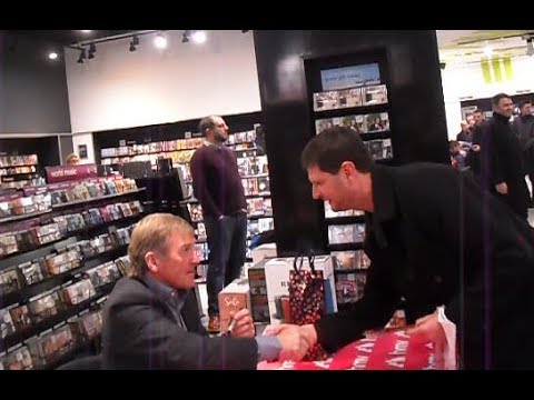 Kenny Dalglish - HMV Liverpool 30/11/17