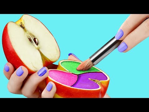 17 Weird Ways To Sneak Makeup Into Class / Back To School Pranks Video