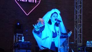 Marina &amp; The Diamonds - Electra Heart (Intro) &amp; Homewrecker (Live at Boston Calling)