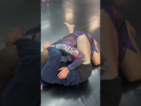 Easy closed guard sweep after you broke down their posture 🤙🏻