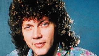 john lodge        &quot;street cafe&quot;      2017 remix.remaster.