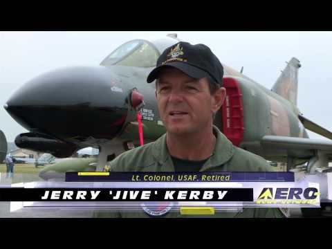 Aero-TV: Flying A Piece Of History - Jerry 'Jive' Kerby at Oshkosh 2010