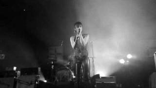 Mademoiselle K - A l'ombre