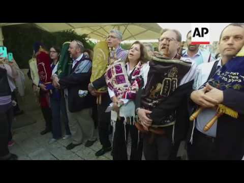 Scuffles at Jerusalem's Western Wall