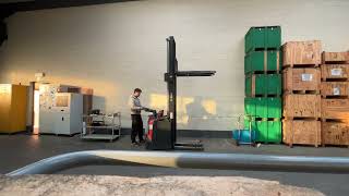 Stacker Toyota | Imagem 4 - Machineryline