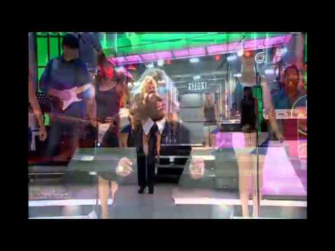 Lia canta en El Happy Hour - América TeVé