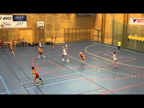 Bohus Cup P03 A kvartsfinal Tyresö handbollRöd mot HK Aranäs blå del 2