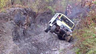 preview picture of video 'Toyota FJ40 on Lower Twister @ Wellsville - part 1'