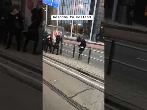 Never underestimate the wind of Holland 🤣 #wind #holland