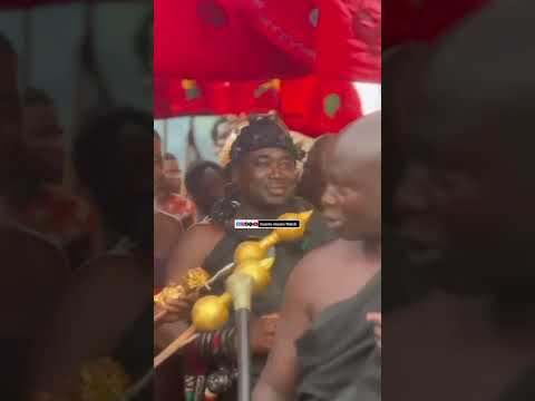 See Nana Bediako Brogya Sarpong, Dompiahene of Agogo Traditional Area, at Mamponghene's funeral