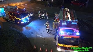 preview picture of video '[PKW-Brand im Parkhaus von Einkaufscenter] + Großalarm Feuerwehr Leonberg + BRANDEINSATZ - [E]'