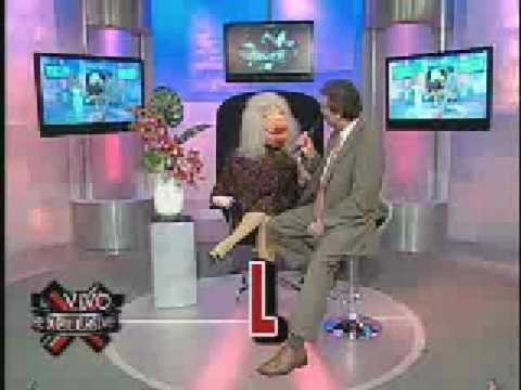 SuperXclusivo 2/20/09 - Animadora empuja a su padre