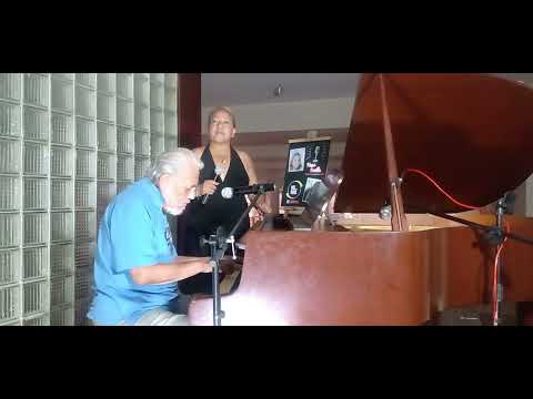 Con el Maestro LUCHO NEVES en Casi Casual .