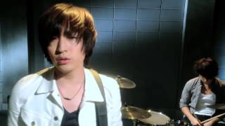 Hemenway - 半分人間 (Hanbun Ningen) [MUSIC VIDEO]