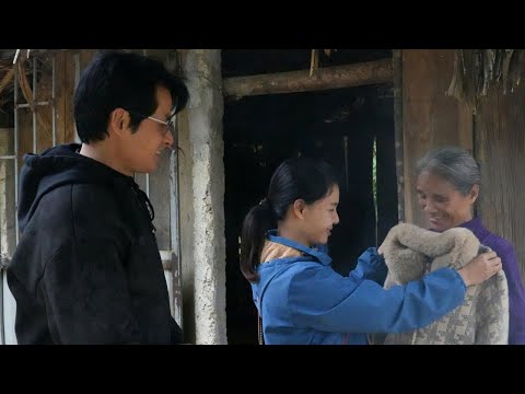 CEO Toàn decided to move in with Tử Diễm, and they had meals together with the old woman....