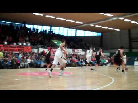 Cuxhaven BasCats verlieren gegen BV Chemnitz 99 - Maurice Pl