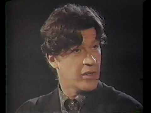 R.E.M. 1991-10 - 'The Full Moon Show' with Robbie Robertson (Short interview with Mike Mills)