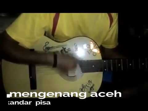 kisah nyata tukang pangkas rambut, yang sedang mengenang kejadian diaceh