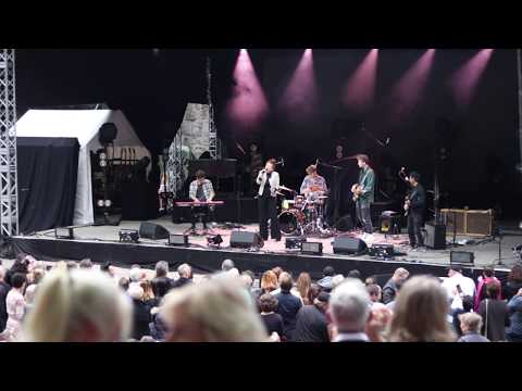 Daria and the Groove Foundation - Son of a Preacher Man (Live Support Tom Jones)