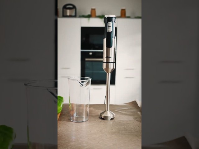 Vídeo relacionado con Nilson Life Batidora de Mano, 1000 W Potencia Máxima, Cuchillas con 4 Aspas, Mezcla, Tritura, Pica y Emulsiona, Múltiples Velocidades, Control Manual, Función Turbo, Vaso 0,6 L, NHB10003AP, Cable 1 M