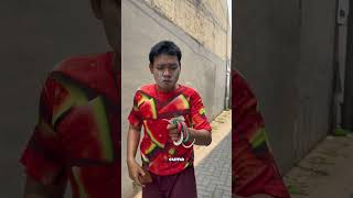 Download lagu Hey, don't run away mp3 Download lagu Hey, don't run away mp3