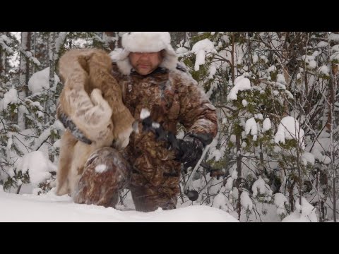 Extreme winter survival hole | Solo snow bushcraft, Fishing
