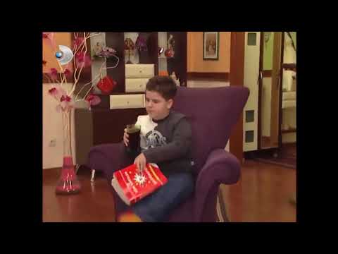 Cem ve Tuğçe, Kerem ve Ceren beraber ders çalışıyorlar (Sihirli Annem)