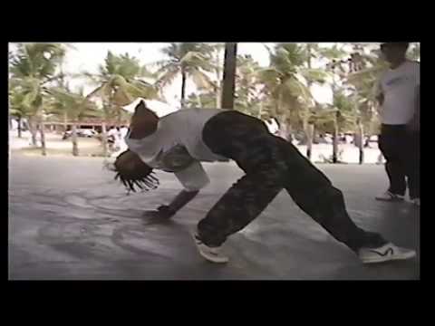 BANZAY CAPOEIRANDO | CAPOEIRA TREASURES