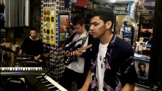 Jamie Isaac in-store at Banquet Records
