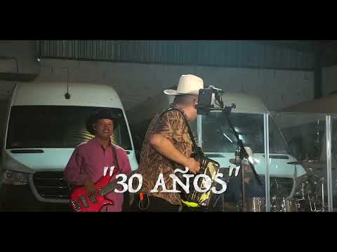 30 años - Elías Medina & Akilatados