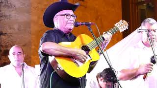 El cuarto de Tula Lyrics English Translation