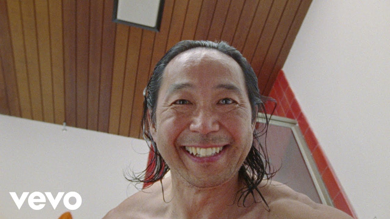 Tierra Whack - Body Of Water [Official Music Video] - YouTube