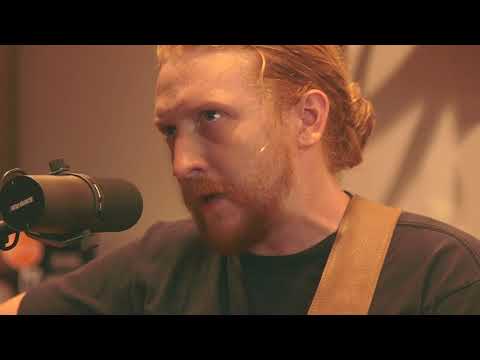 Creek Sessions: Tyler Childers - Banded Clovis