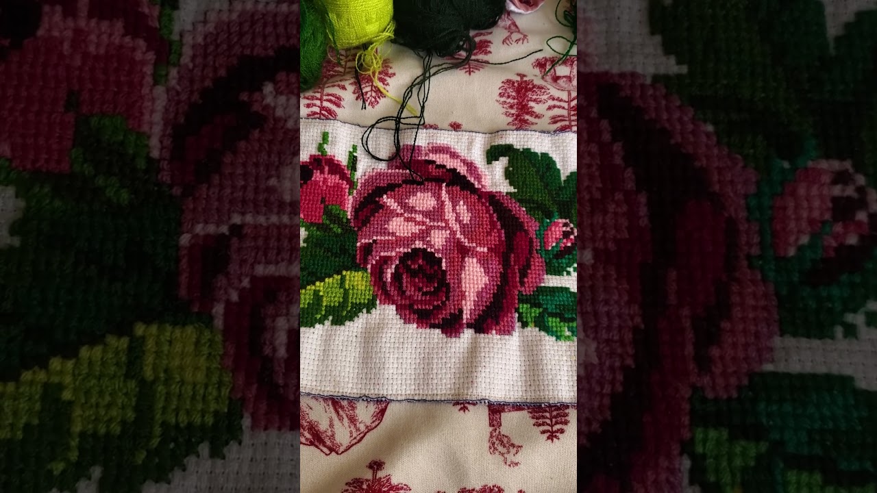 BORDADO DE ROSAS en puntos de cruz #Bordados #Handmade #cross-stitch