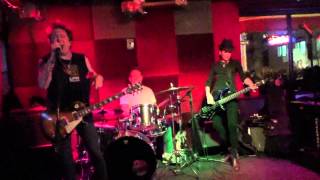 Ricky Byrd, Simon Kirke and Amy Madden at the Red Lion (Big Ed Sullivan's Blues Jam) Part 1