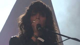 Beach House - 10 Mile Stereo - ATP I&#39;ll Be Your Mirror Alexandra Palace - 24.07.11