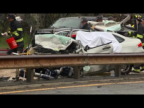 2 people killed in likely head-on crash in Salem