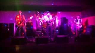Battery Acid - Into The Hollow (Cover Queens Of The Stone Age in Correria Music Bar)