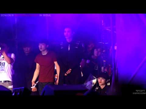 140815 SMTOWN CONCERT IN SEOUL :: waiting chanyeol&D.O