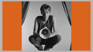 Blur - 'Badgeman Brown'